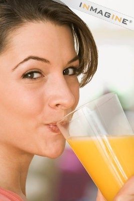 juice - woman drinking juice.