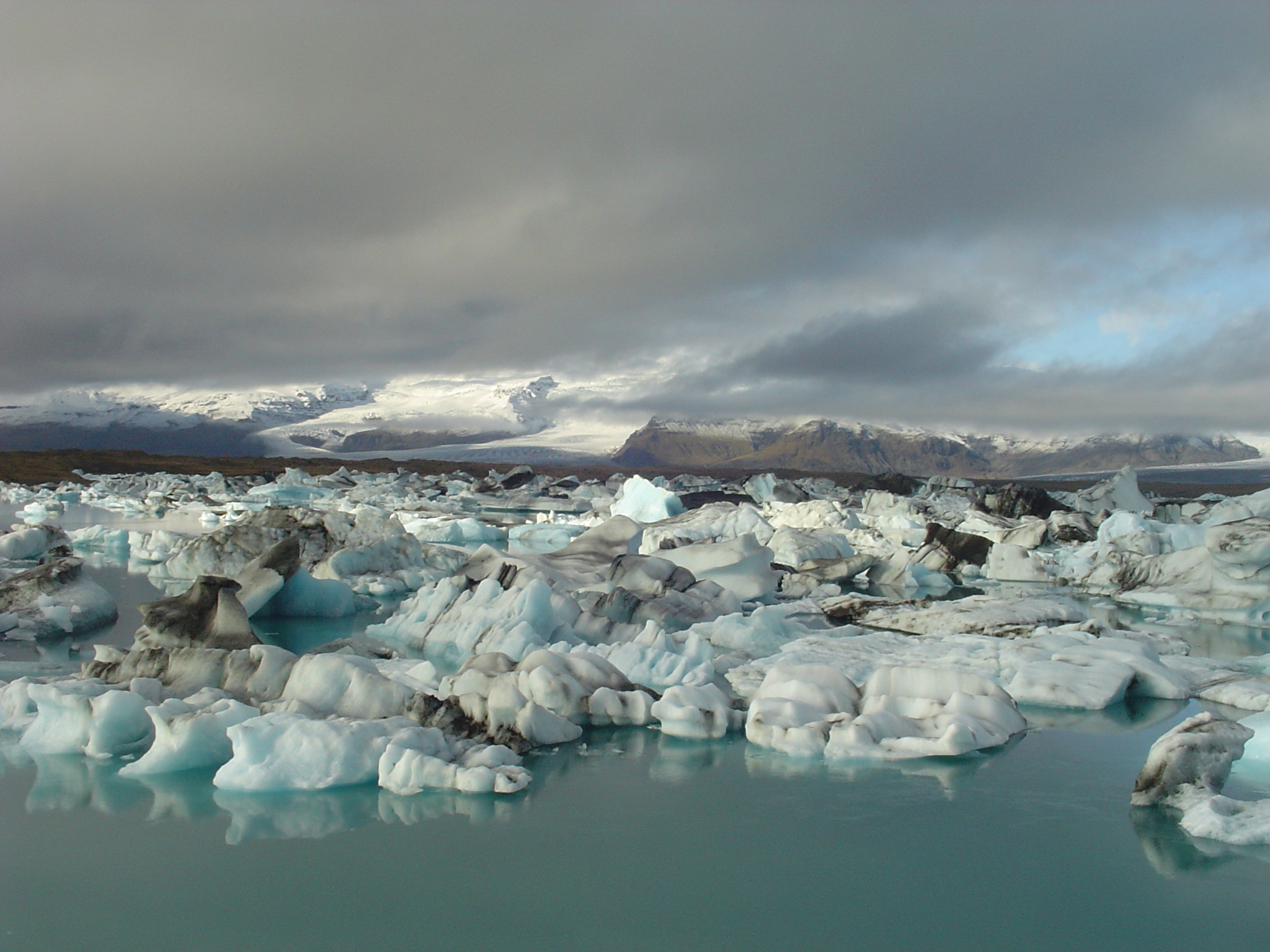 Iceland - Iceland: my favourite place in the world, i really want to go back there, maybe if i answer a lot of questions on mylot i could afford to