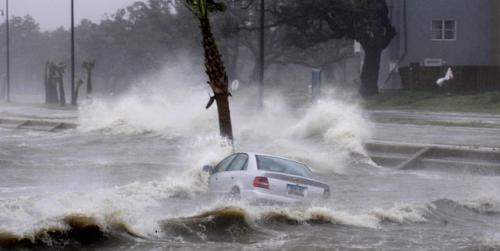 Gustav Reaches Landfall - In southwest Louisiana Gustav reaches shore.