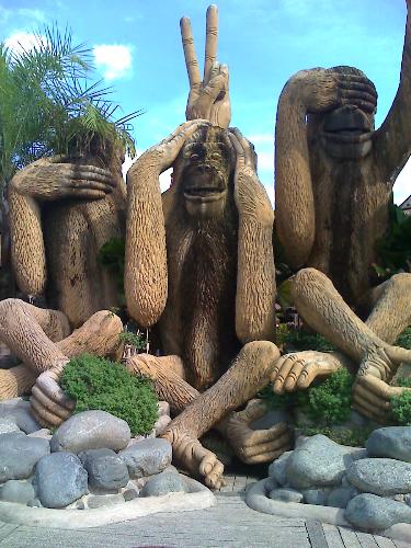 The 3 monkeys - Who wouldn't want to miss this during the road trip?