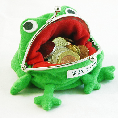 Naruto frog purse - This is like the purse which is used by Naruto.