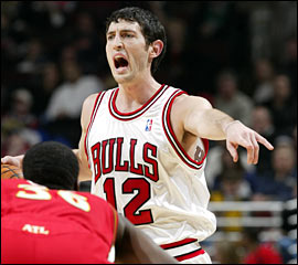 Kirk Hinrich - Hinrich directing traffic