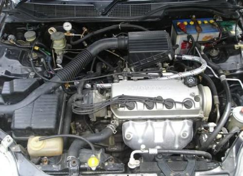 A shiniy honda engine - its a D16Y7