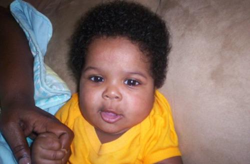 this is a pic of my baby - this avant my handsome son he is 5 months old and he is getting bigger and bigger.