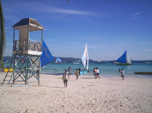 Boracay Beach Philippines - White sand, nice beach, beautiful people, good food and parties. This is Boracay, one of the best beaches in the world. Located in the Philippines.