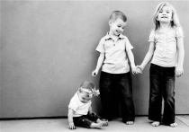 having children - lots of lil children