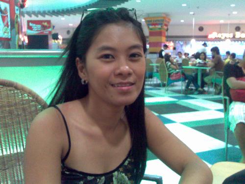 I'm in Gateway Mall! - This photo was taken the day of my birthday in Gateway Mall in Cubao.