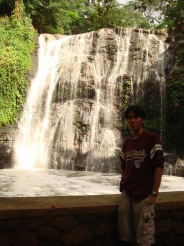 Me in waterfalls - waterfalls