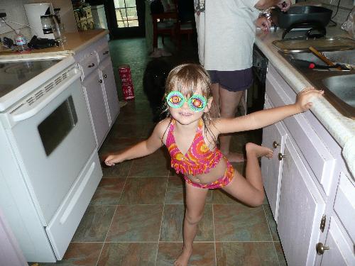 Cheyenne in swimsuit -  Grand daughter Cheyenne in swimsuit acting