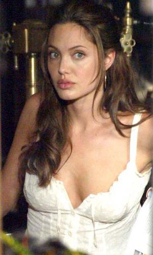 Angelina Jolie - Wow......