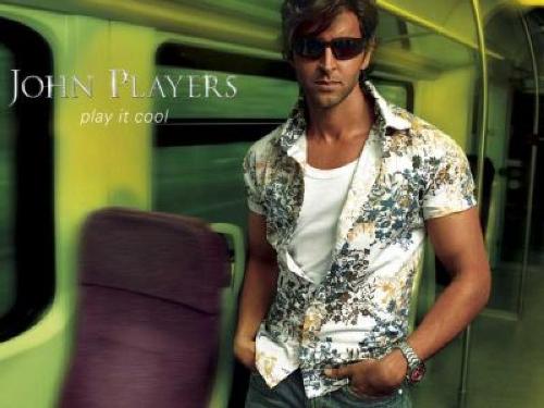 hritik roshan - hritik is playing it cool with this great look