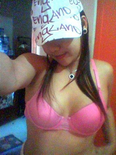 She's wearing her panties or not?  - sexy chinita