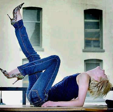 Rocking the skinny jeans - I love skinny jeans!