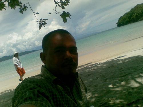 Mindanao Beach Background - Beautiful beaches in Mindanao that foreigners are always coming back here to enjoy their summer..