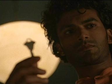 Mohinder Suresh (Sendhil Ramamurthy) - Mohinder Suresh (Sendhil Ramamurthy) is an Indian gene-biologist, and he's the main narrating character of Heroes. His father, Chandra Suresh, wrote a book about evolution, and was killed by Sylar. Mohinder Suresh is using his father’s genetic research to track down people who have developed special abilities and warn them about Sylar.