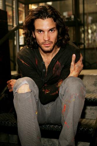 Isaac Mendez (Santiago Cabrera) - Isaac Mendez (Santiago Cabrera) a New York artist with the ability to paint images of the future. At first he can only do so while on heroin, but finds he can still do so after he cleans up.