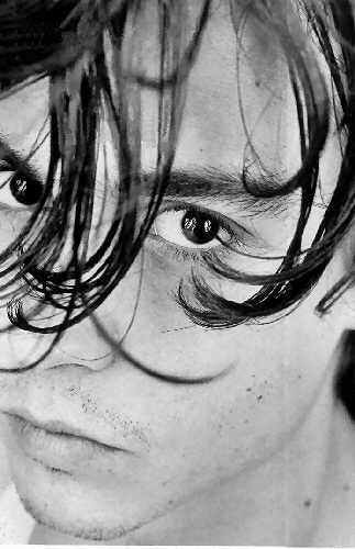 Johnny Depp up close! - Look how beautiful he is!