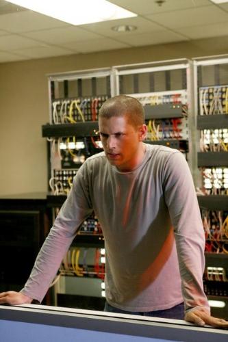 Michael Scofield/Wentworth Miller - The protagonist and the main character, younger brother of Lincoln Burrows. He designs an escape plan to free his older brother and save his life as well as his own. He successfully executes this plan, but fails to evade the police in Panama. Recently has escaped from Sona prison. In season 4, he reunites with Sara after discovering she is in fact still alive, and is now part of Self's covert 'A-Team' assembled to bring down The Company.