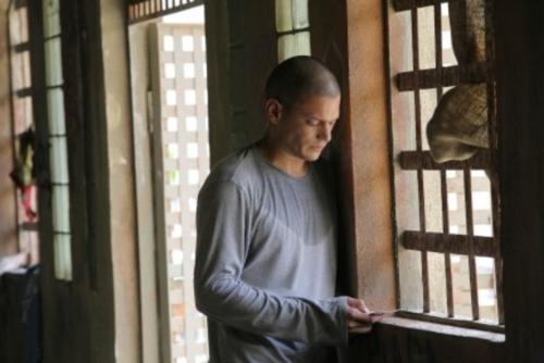 Michael Scofield/Wentworth Miller - The protagonist and the main character, younger brother of Lincoln Burrows. He designs an escape plan to free his older brother and save his life as well as his own. He successfully executes this plan, but fails to evade the police in Panama. Recently has escaped from Sona prison. In season 4, he reunites with Sara after discovering she is in fact still alive, and is now part of Self's covert 'A-Team' assembled to bring down The Company.