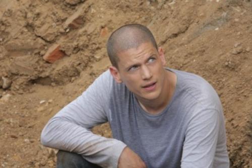 Michael Scofield/Wentworth Miller - The protagonist and the main character, younger brother of Lincoln Burrows. He designs an escape plan to free his older brother and save his life as well as his own. He successfully executes this plan, but fails to evade the police in Panama. Recently has escaped from Sona prison. In season 4, he reunites with Sara after discovering she is in fact still alive, and is now part of Self's covert 'A-Team' assembled to bring down The Company.