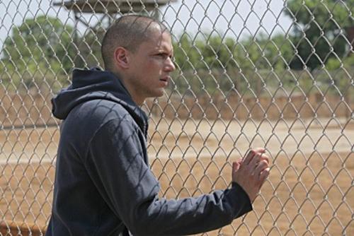 Michael Scofield/Wentworth Miller - The protagonist and the main character, younger brother of Lincoln Burrows. He designs an escape plan to free his older brother and save his life as well as his own. He successfully executes this plan, but fails to evade the police in Panama. Recently has escaped from Sona prison. In season 4, he reunites with Sara after discovering she is in fact still alive, and is now part of Self's covert 'A-Team' assembled to bring down The Company.
