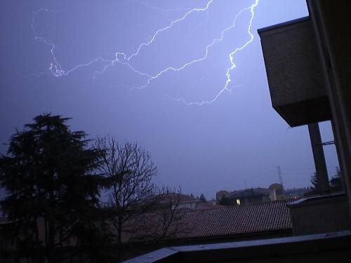 Lighting Bolt - here's a lighting bolt i've took with my Casio Exilim EX-Z77.