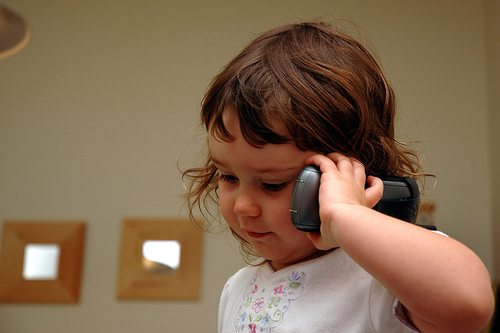 heller!^^ - talking on the phone..