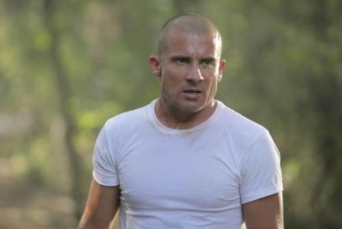 Lincoln Burrows/Dominic Purcell - Falsely accused of the murder of Terrence Steadman and sentenced to death for the crime. He evaded authorities after escaping from prison and has been exonerated of all charges. Currently free, he has successfully assisted Michael and James Whistler to break out of Sona. As of Season 4, he is now part of Self's covert 'A-Team' assembled to bring down The Company.