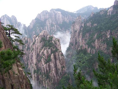 the huangshan mountain - Of all the notable mountains in China,Mount Huangshan, to be found in the south of Anhui province, is probably the most famous.