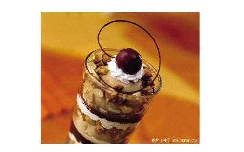 ice cream cashew nuts chocolate - This picture is from the website http://www.pop.pcpop.com Its a Chinese website.