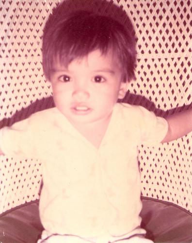 me!!! - a very long time ago... these were the times my kuya took care of me when we were at home with the yaya... =)