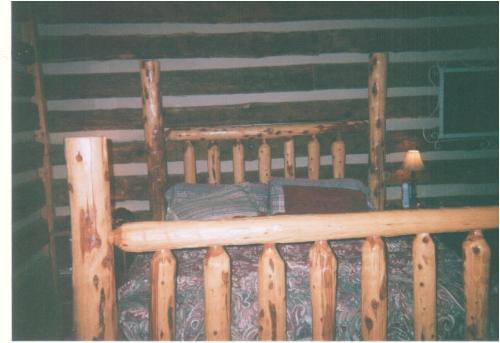 Bed at a cabin in the mountains - My fiance and I took a trip to a nice place, but we just couldn't get to sleep. Here's the bed that we 'slept' in(or rather just laid trying to get comfortable).
