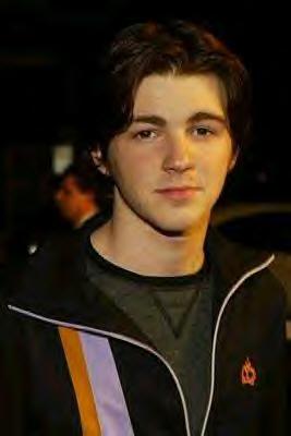 After Accident - Drake Bell suffered from an accident in December 2005. It was a severe accident and he was lucky to survive. It is a picture when Drake Bell came out of the hospital after getting discharged. Her hair has grown long, a little beard can be seen, and he is not very happy.