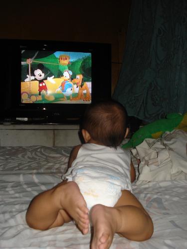 warching tv - cartoons