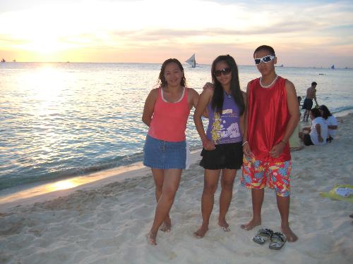 Myself, Jae & Jan at Boracay... - Just enjoying the Boracay sunset....