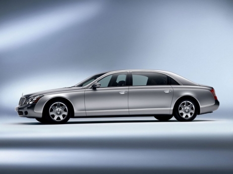 car - This is the new Maybach 62 currently selling at a base price of $385,000 with a 5.5 twin turbo v12 generating 550 hp.