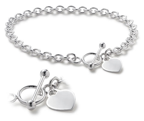 Jewellery - A beautiful platinum necklace and heart-shaped pendant
