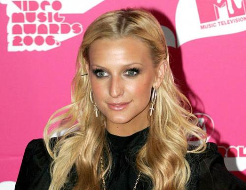 blonde ashlee - a blonde ashlee simpson