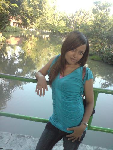 at zoo - i am at zoo