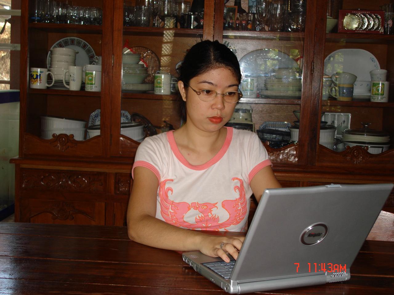 working with mylot - i'm hooked with mylot. can you see how i concentrate?