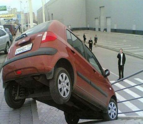 Driving - Very bad driver who crashed