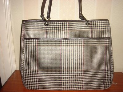 my favorite handbag - this is Ralph Lauren Bag, one of my favorite shoulder bag., lol!