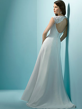 The Elegant Wedding Gown - Back - Elegant wedding gown's one of the most popular designers is Vera Wang, whose elegant wedding gowns have been popular for years. While her dresses are a lot more expensive, yet their timeless beauty makes the investment worthwhile. Pricilla of Boston and Carolina Herrera as well make beautiful wedding gowns.