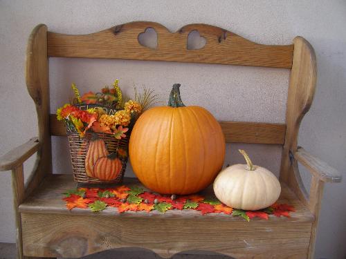 welcome fall - wwelcome sign and pumpkins welcome fall - wwelcome sign and pumpkins