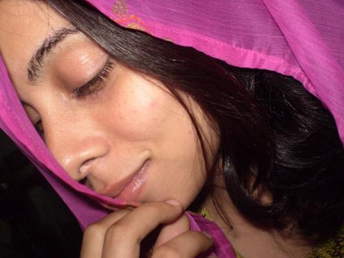 beautiful face ... in pink... - cute sexy smile...