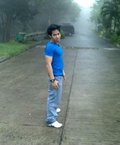 Welcome to tagaytay - This photo was taken in a very short time of vacation in TAGAYTAY CITY.a place near cavite,philippines.its a tourist spot called the picnic groove.and since we didnt get inside the venue because of the fog.