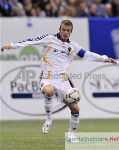 david bechkam - David Beckham is more than one of England's best soccer player. He is a celebrity, treated as near-royalty, hounded by the press who dwell on his every move. During his career as a member of the Manchester United, and also playing for the England in the World Cup, Beckham has been both villain and hero. Lauded, vilified, bemoaned, worshipped, and ridiculed–few professional players of any sport have undergone the constant barrage of attention on and off the field as Beckham. Handsome, with a quick eye to where the cameras are placed, he has both benefited and suffered from a life lived in the public arena.