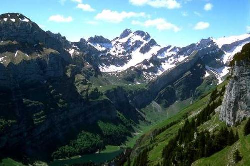 great himalayas,badrinath - this is a pic. taken while going near rudraprayag,a place near badrinath in uttaranchal state of india.