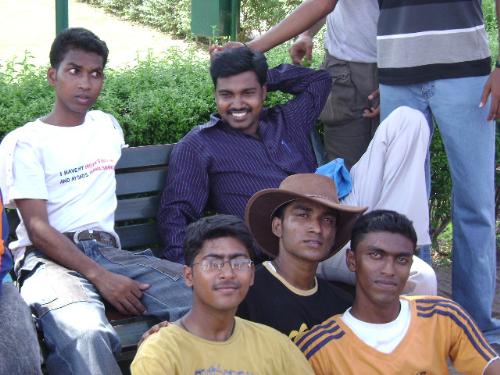 gang 8 - friends