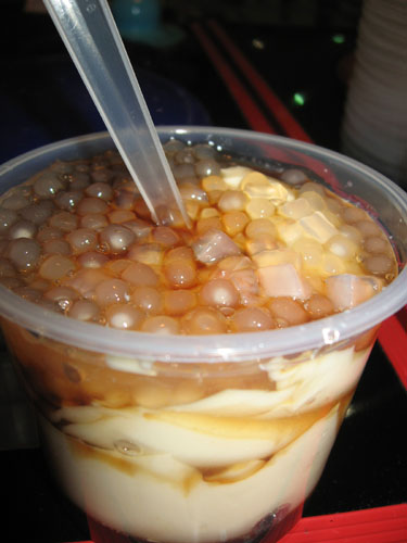 taho (soybean custard)sago, caramel and nata de co - taho (soybean custard)sago, caramel and nata de coco